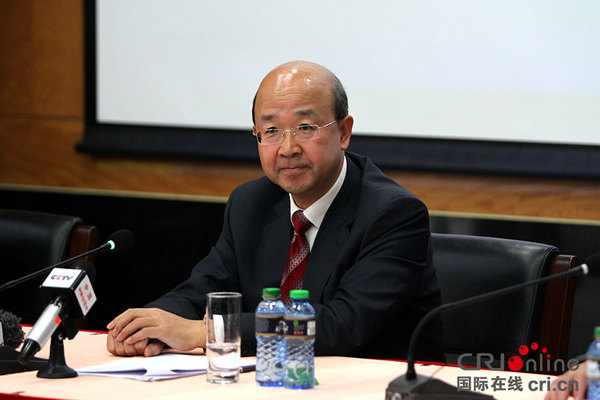 中国驻肯尼亚大使刘显法在新闻发布会上讲话