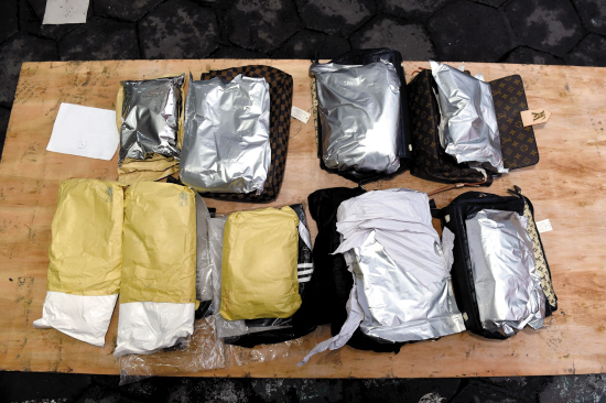 查获国内首例芬太尼毒品走私案|海关|查验