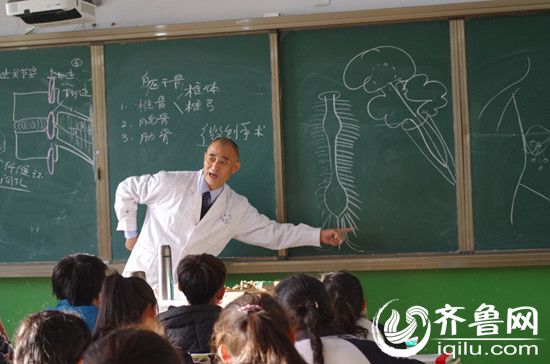 齐鲁理工学院第一批支教团队张立平教授讲授解剖学