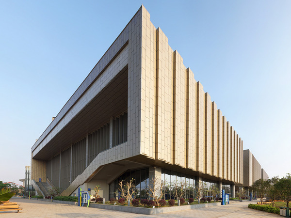 华蓝设计(集团)有限公司荣获8项华彩奖