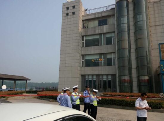盱眙警方在现场拉起警戒线。图片来自网络