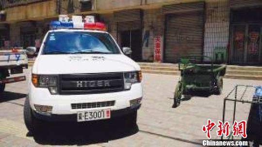 河北警方回应警察驾驶警车去理发 当事人被通