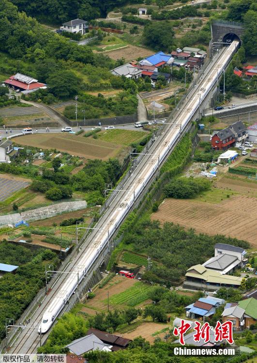 日本新干线乘客自焚2人死亡 50年来首次出人命
