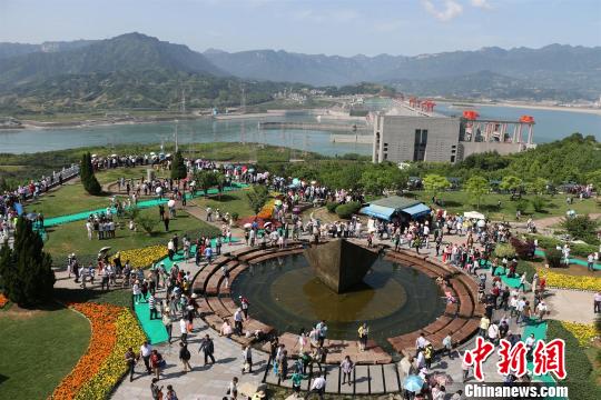 三峡大坝旅游景点_三峡大坝旅游收入(3)