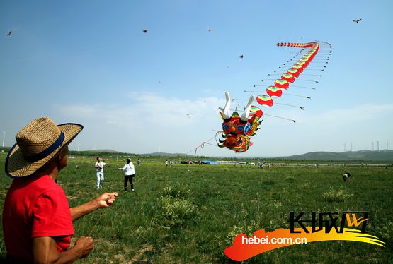 第三届中国·康保草原国际风筝友谊赛8月8日