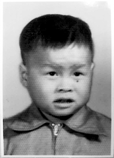 被奶奶扔在电车上的弃儿寻亲人|奶奶|养父母_凤