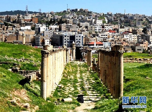 古罗马大街。新华网记者 程春香摄