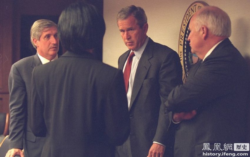 听闻911事件后小布什的恐惧和无措