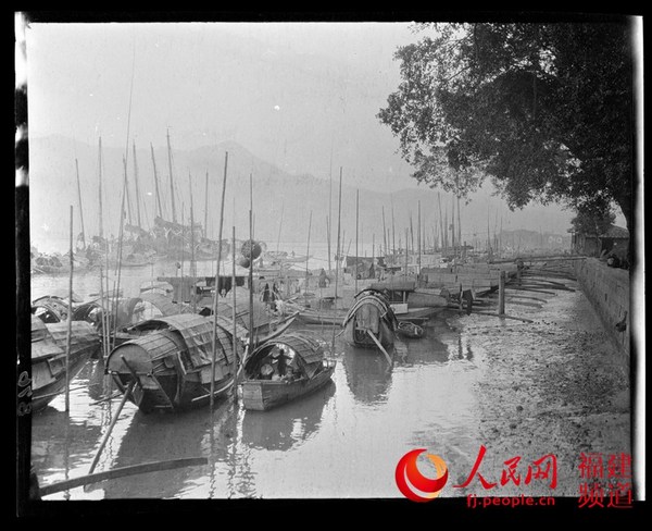 1917-1919年福州道头的船只 西德尼·甘博摄 福州老建筑团队供图