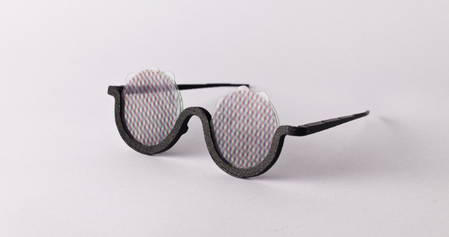 艺术家设计情绪眼镜 可让人产生奇幻视觉体验