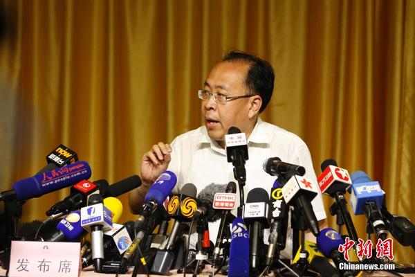 天津滨海新区爆炸事故召开新闻发布会|消防员