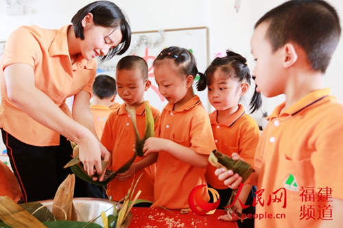 只有民众广泛参与，才能实现文明创建从“政府热”到“全民热”