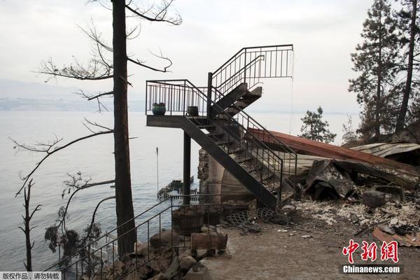 美国森林大火蔓延 过火小镇宛如寂静岭|山火