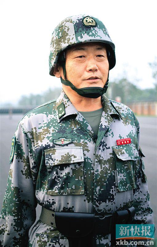 张海青:首位通过天安门广场的将军领队|美军|军