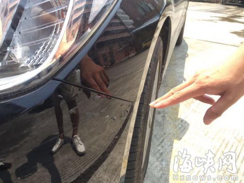福州:代驾司机小区内连刮两车 车主索赔遇难题
