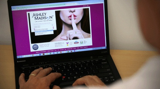 洛杉矶华人被注册偷情网站 拟提集体诉讼索赔