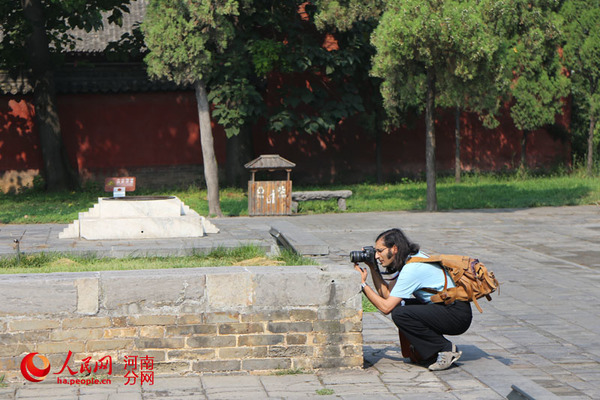 用相机记录历史的痕迹