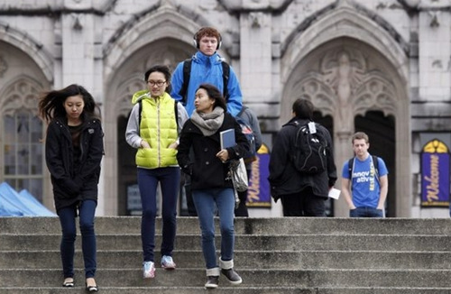 过去10年赴加中国移民升逾2成 超级签证受欢迎