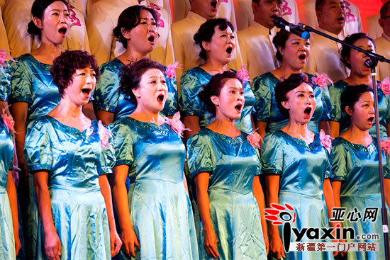 纪念中国人民抗日战争暨世界反法西斯战争胜利70周年乌鲁木齐市自主择业军转干部大合唱。