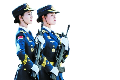 三军仪仗 史上最大|旗手|女兵_凤凰资讯