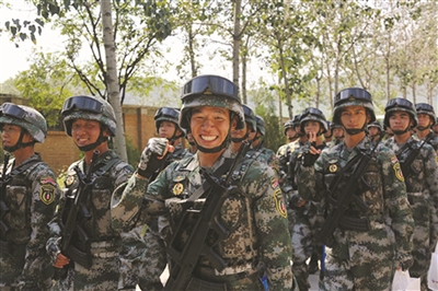 每天踢正步7公里,每人瘦了10多斤