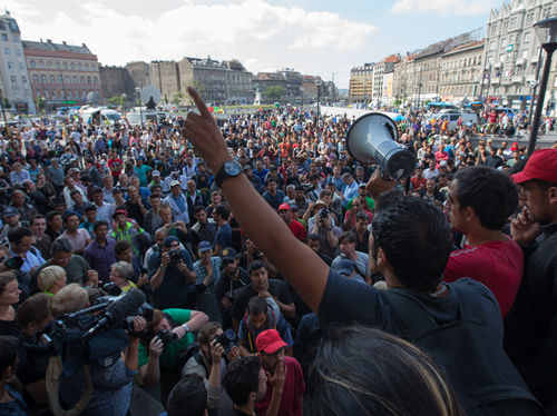 欧洲多国应对难民危机:法国接收2.4万 英国接收