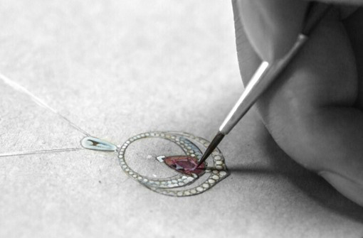 “珠宝定制”渐渐成大众消费时尚|珠宝|设计师_凤凰财经