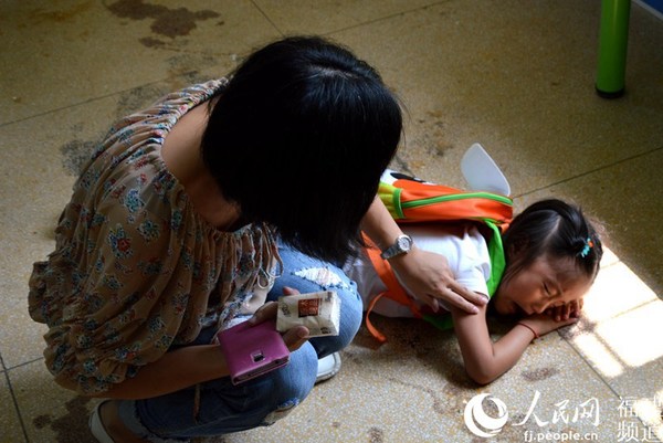 聋哑学校特教老师王超:用笑容耐心和更多爱引