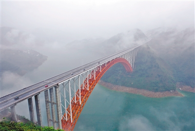 渝宜高速公路大宁河大桥 (高速集团供图)