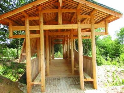 在德国建造的廊桥桥身