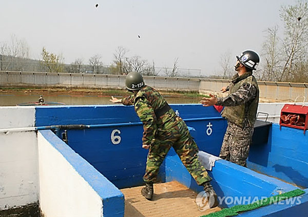 韩国一新兵训练场发生手榴弹爆炸 一名教官死