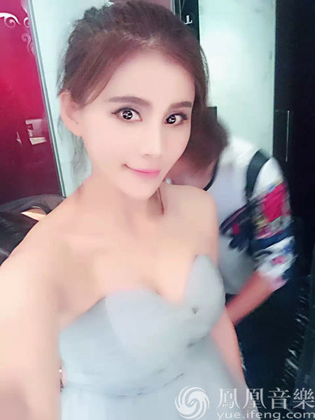 邵雨涵任家乡形象大使卖力宣传 被赞不忘本|邵雨涵_凤凰音乐