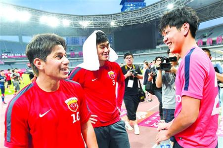 范冰冰一年收入_广州恒大一年收入(3)