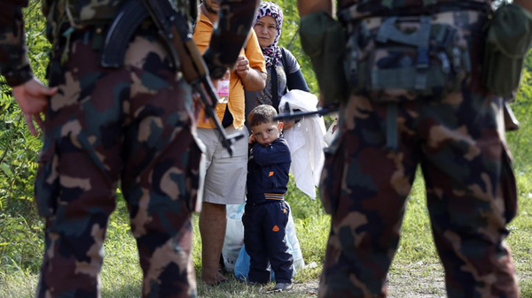 匈牙利新移民法生效 警方封锁边境抓捕60名难