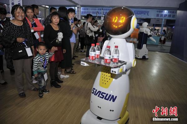 中外机器人抢滩西南市场 市民围观|重庆|永川