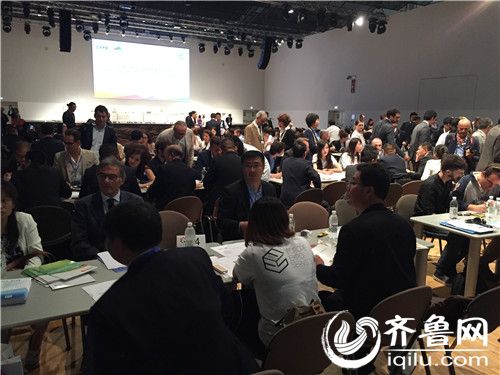 当地时间16日下午14时，山东-意大利经贸合作交流会在米兰举行。来自我省150多家企业，以及众多意大利企业人士参加了推介洽谈会。