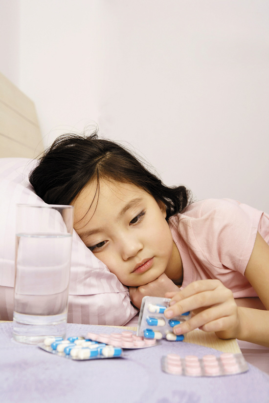 孩子误服药物家长应急处理方法不同|孩子|药物