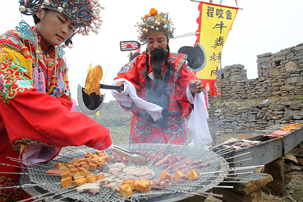 巩义杨树沟村十一举办万人自助烧烤节和金柿采