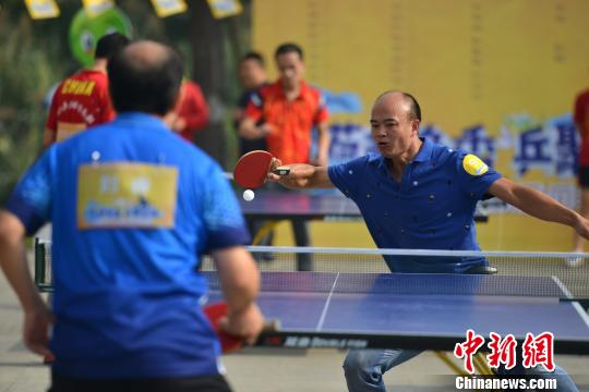 成都业余乒乓球手争夺民间球王|比赛|球王