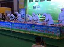 雏鹰农牧集团员工参加食品分割技能竞赛