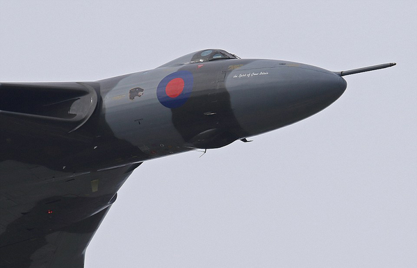 这架火神轰炸机曾被马丁·威瑟斯驾驶参加马尔维纳斯群岛战争。(网页截图)