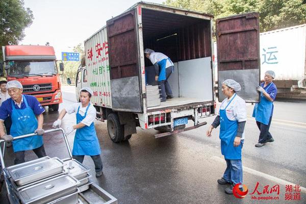 武汉严管集体用餐配送 确保会展盒饭安全|食品