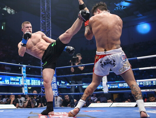 Enfusion Live赛事: “美丽死神” VS Hicham El Gaoui|奥利维拉|重炮手_凤凰体育