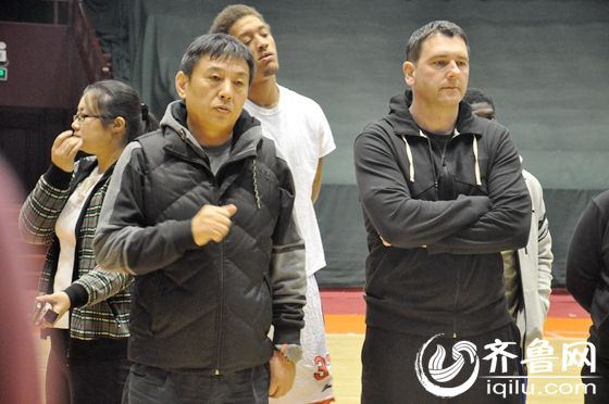  山东高速男篮 志在CBA新赛季 总经理:永争第一