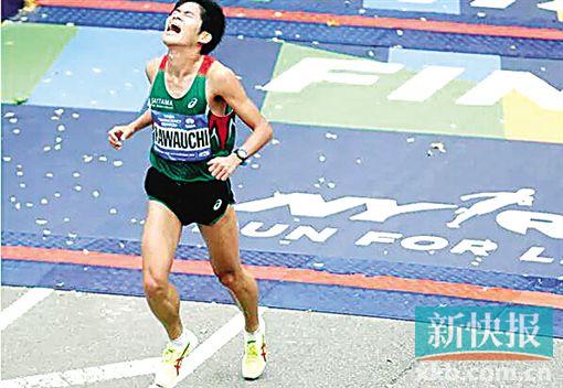 ■日本的业余跑者川内优辉在纽约马拉松赛当中跑出2小时13分28秒的成绩名列第六位。    (图片来自网络)