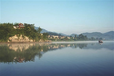 红枫铺云海 黄山4天3晚慢赏乐游 餐饮、住宿、
