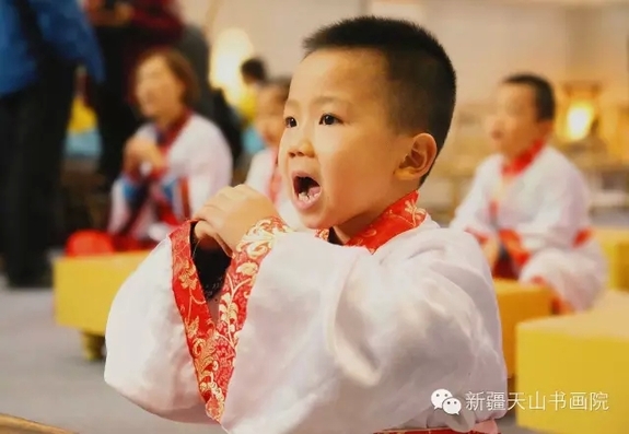 奥生国学德慧智经典诵读亮相第三届新疆丝绸之