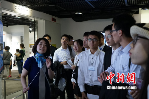 星火九期学员于东芝未来科技馆 清华“星火”学员供图