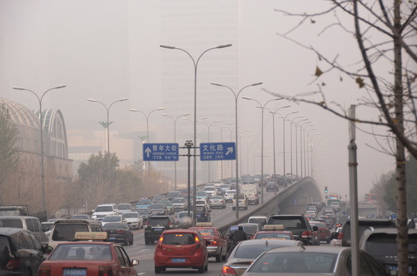 大雾笼罩沈城 空气转为轻度污染|天气预报|气象