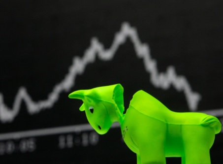 信发布2016年十大交易 明年会是全球经济史上